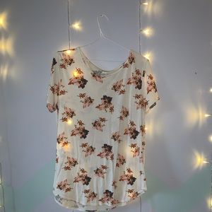 Adorable Floral Print Tee!